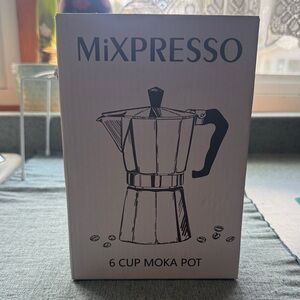 6-Cup Moka Pot - Silver with Black Handle